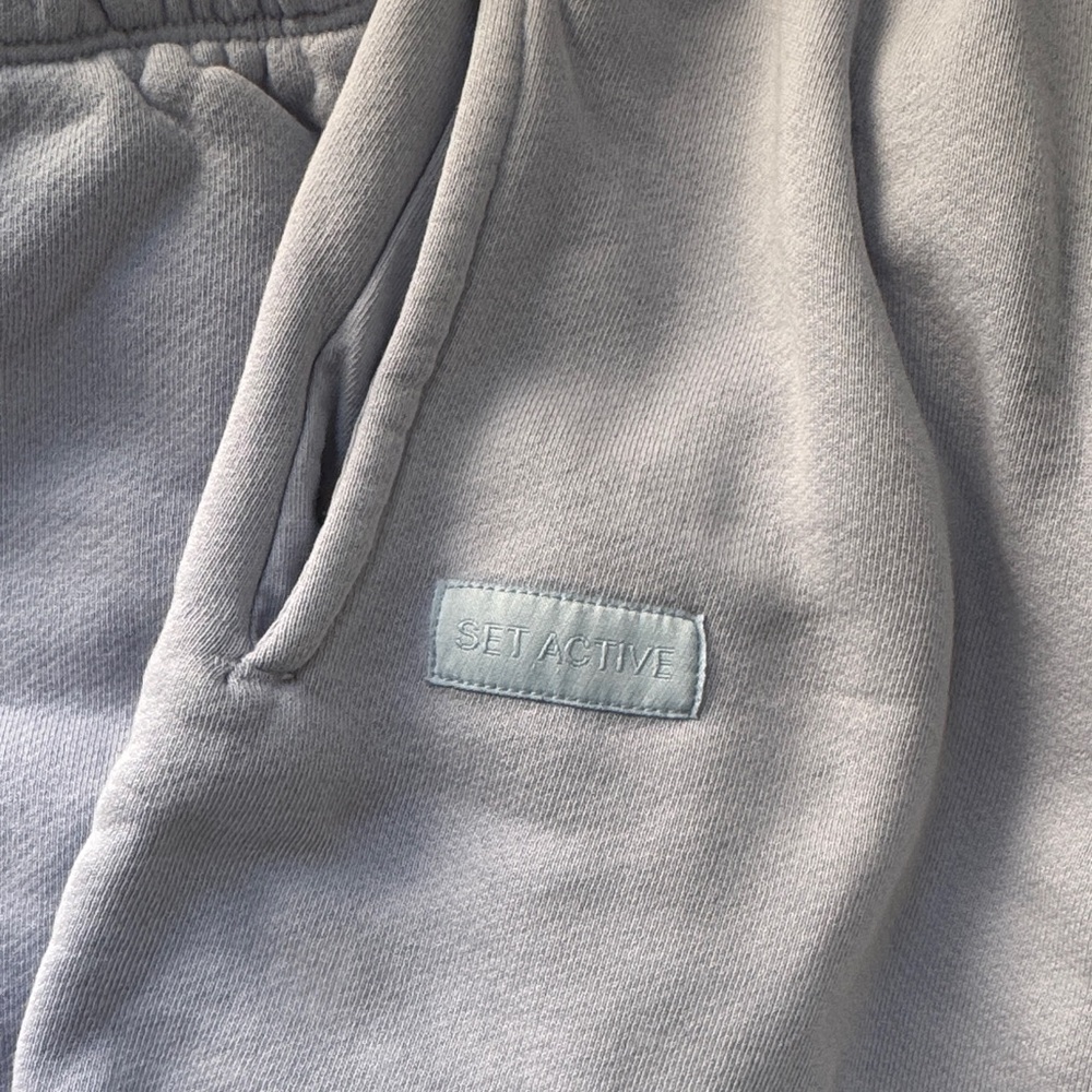 Set active 
Mid weight sweats 
Staple Old School Sweatpants